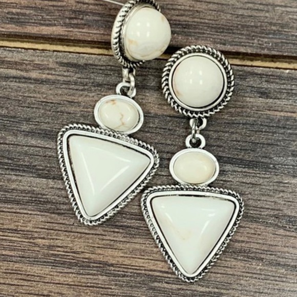 ISAC Jewelry - ISAC Natural White Turquoise Boho Western Earrings
